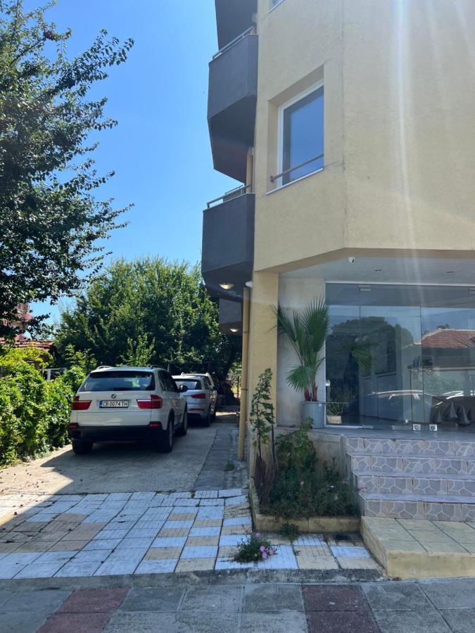 Satmar Hotell Lozenets Exteriör bild